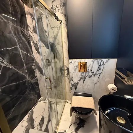 Luxury Ii Apartment *