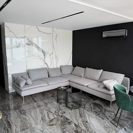 Luxury Ii *